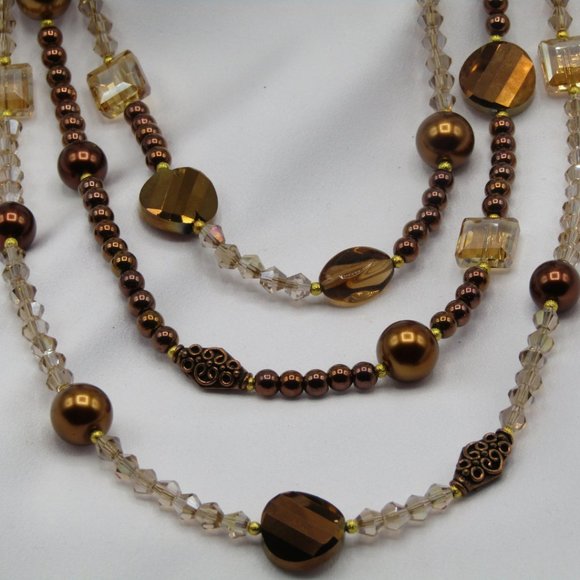 THE EMPRESS In COPPER Colour Beaded Jewelry Set - Picture 3 of 7